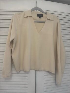 Premise Neutral Cream Lightweight V-Neck Top